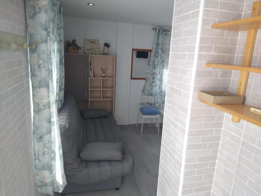 Atico/Estudio Cerca Del Centro De Jerez Apartment เฮเรซ เด ลาฟรอนเตรา ภายนอก รูปภาพ
